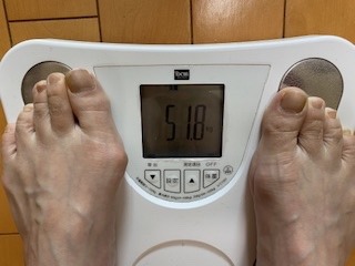 今朝の体重　51.8 kg